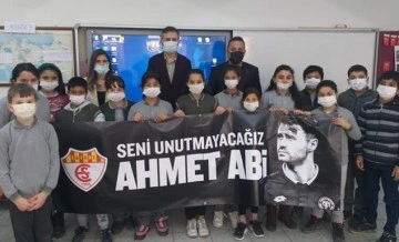 Edirnespor, Ahmet Çalık anısına öğrencilere çikolata dağıttı