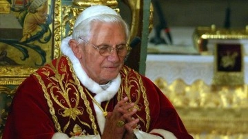 Eski Vatikan Devlet Başkanı ve Emerit Papa 16. Benediktus yaşamını kaybetti