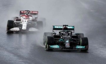 F1 Rolex Türkiye GP’de pole pozisyonunun sahibi Lewis Hamilton