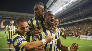 Fenerbahçe, branşında Adana Demirspor'u 4-2 yendi