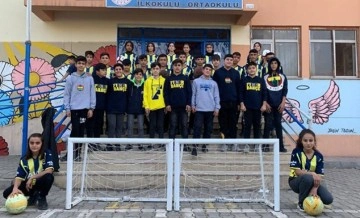 Fenerbahçe'den Şırnak'taki öğrencilere malzeme desteği