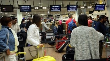 Fransa, İngiltere'den mevrut yolculara 'seyahat kısıtlaması' getirdi