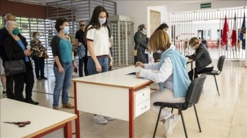 Fransa'da 3 seçim sahasında baştan milletvekili seçimi yapıldı