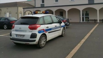 Fransa'da birlikte camiye atak kombinezon tehdidinde mevcut isim gözaltına alındı