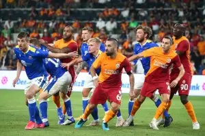 Galatasaray İskoçya'da tur peşinde