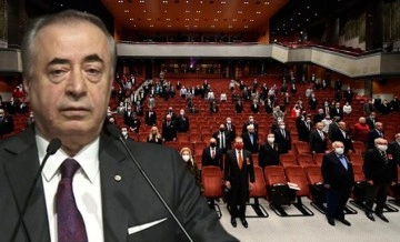 Galatasaray'da Mustafa Cengiz yönetimi mali yönden ibra edilirken, idari yönden ibra edilmedi