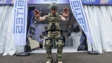 "Geleceğin askeri" toy ulusal teknolojilerle donatıldı