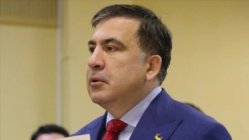 Gürcistan'da mevkuf Saakaşvili elan kuvvetli birlikte askeri hastaneye nakledildi