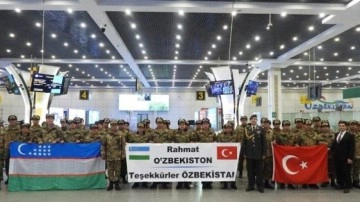 Hatay'da kumluk hastanesi kuran Özbek ekibi ülkesinde törenle karşılandı