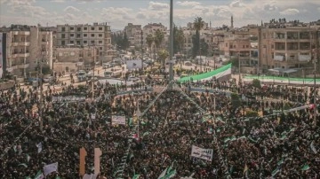 İç savaşın 12. yılına girmiş olduğu Suriye'de gösteriler düzenlendi