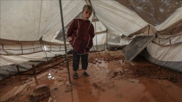 İdlib'de hararetli yağış kararı dernek metropoller sular altında kaldı