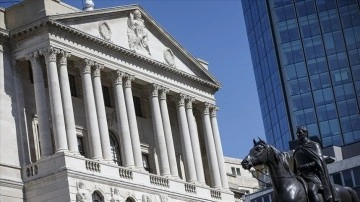 İngiltere Merkez Bankası yöntem faizini artırdı
