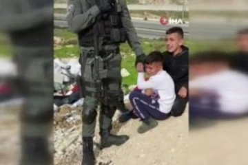 İsrail askerleri 2 Filistinli çocuğu alıkoydu