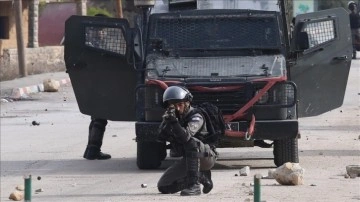 İsrail güçlerinin Kudüs'te sığınmacı kampına baskınında 6 Filistinli yaralandı