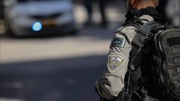 İsrail polisi 'kar hepsi attıkları' nedeni öne sürülerek 2'si bebek 3 Filistinliyi gözaltına a