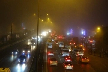 İstanbul Anadolu Yakası'nda sis etkisini sürdürüyor