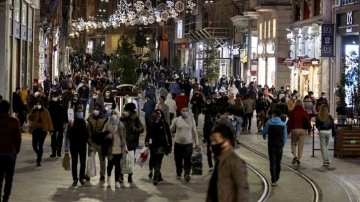 İstanbul'da 1 milyon 305 bin 307 yabancı kanuncu kendisine ikamet ediyor