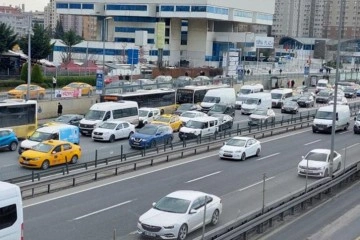 İstanbul’da kar yağışı öncesi trafik yoğunluğu arttı
