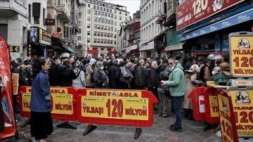 İstanbul'da yılbaşı önceleri alım satım hareketliliği yaşanıyor