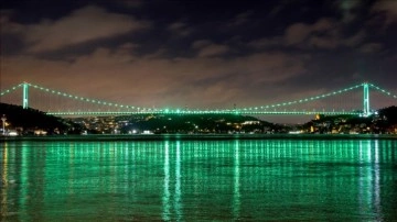 İstanbul’un köprüleri skolyoz problemine dikkati çekti