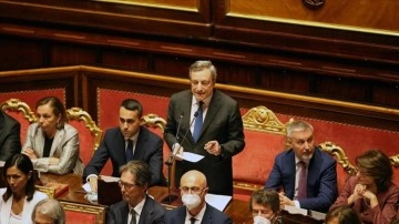 İtalya'da Draghi hükümeti, Senato'daki oylamadan geçmiş olmasına karşın sallantıda