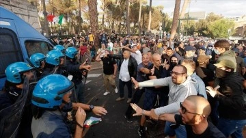 İtalya'da 'Yeşil Geçiş' sertifikasına müteveccih protestolar hadiseli geçti