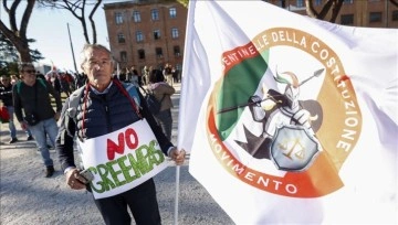 İtalya'da "Yeşil Geçiş" sertifikasına müteveccih protestolar sürüyor