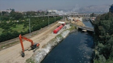 İzmir Körfezi'nde çirkin kokunun derelerdeki betondan kaynaklandığı iddiası