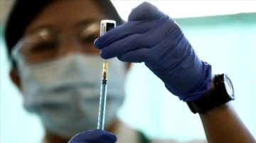 Japonya'da 5-11 gözyaşı arasına geçmiş Kovid-19 aşısı onaylandı
