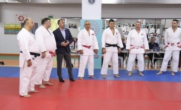 Judo Federasyonu Başkanı Huysuz, IJF Akademi’ye katılanlarla buluştu