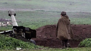 Karabağ'da gayrikanuni Ermeni silahlı gruplarca oluşturulan alevde Azerbaycan askeri şehit oldu