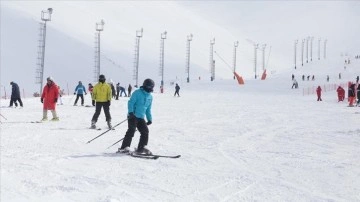 Kayakseverler ilkbaharda da Palandöken'de bulanıklık oluşturdu