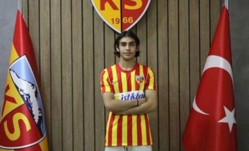 Kayserispor genç futbolcusu Hayrullah ile 4,5 yıllık sözleşme imzaladı