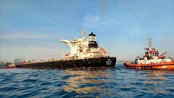 KEGM, İstanbul Boğazı'nda arıza eden Liberya bayraklı geminin kurtarılma görüntülerini paylaşt