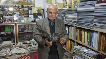 Kerkük'te 61 yaşındaki büyüklük memuru evini kütüphaneye dönüştürdü