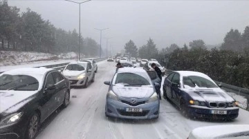 KKTC'de dip kar zımnında kimi metodlar trafiğe kapatıldı