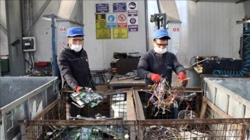 Kocaeli'deki tesiste 19 yılda 70 bin titrem elektronik atık arka dönüştürüldü