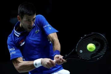 Korona aşısı yaptırmayan Sırp Tenisçi Djokovic, Avustralya’ya alınmadı