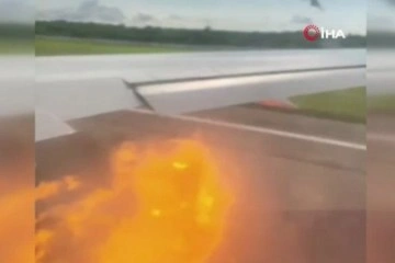 Küba-Rusya seferi yapan uçağın motoruna kuş sıkıştı, motordan alev topları çıktı