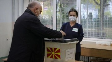 Kuzey Makedonya'da el evcil seçimlerin ikinci turu düşüncesince kasa başında