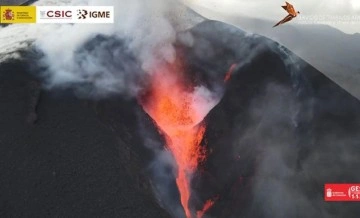 La Palma’da yanardağdan lav akışı devam ediyor