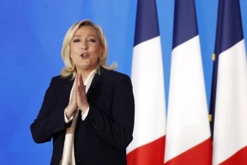 Le Pen'den ilk açıklama: 'Bu gecenin sonucu kendi ortamında büyük bir zafer'