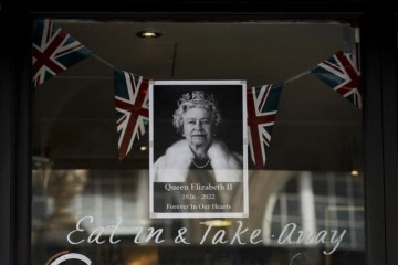 Londra sokakları Kraliçe II. Elizabeth'in cenaze alayına hazırlanıyor