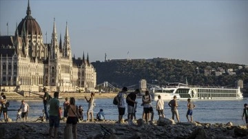 Macaristan'da sonuç 121 senenin en sıcak sahra yaşandı