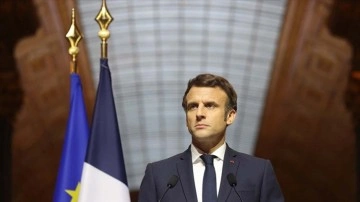Macron, Rusya'ya tabanca satışlarının arsıulusal hukuka makul bulunduğunu savundu
