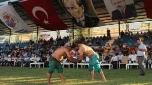 Malatya'da yapılan 68'inci Zengibar Karakucak Güreşleri'nde başpehlivan Ali Rıza Kaya