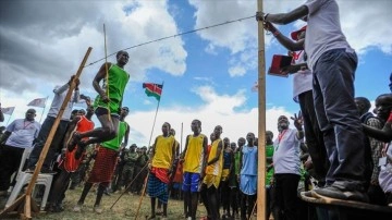 Masai savaşçıları, arslan avından vazgeçerek olimpiyatlara katıldı