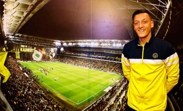 Mesut Özil'den derbi açıklaması: İnşallah camiamıza 3 puanı hediye edeceğiz