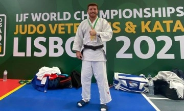 Metin Sönmez, Veteranlar Dünya Judo Şampiyonası'nda şampiyon oldu