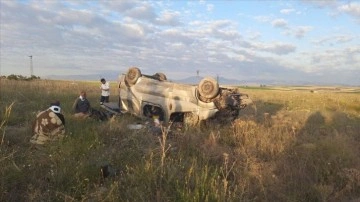 Nevşehir'de tarlaya devrilen araçtaki 1 isim öldü, 4 isim yaralandı